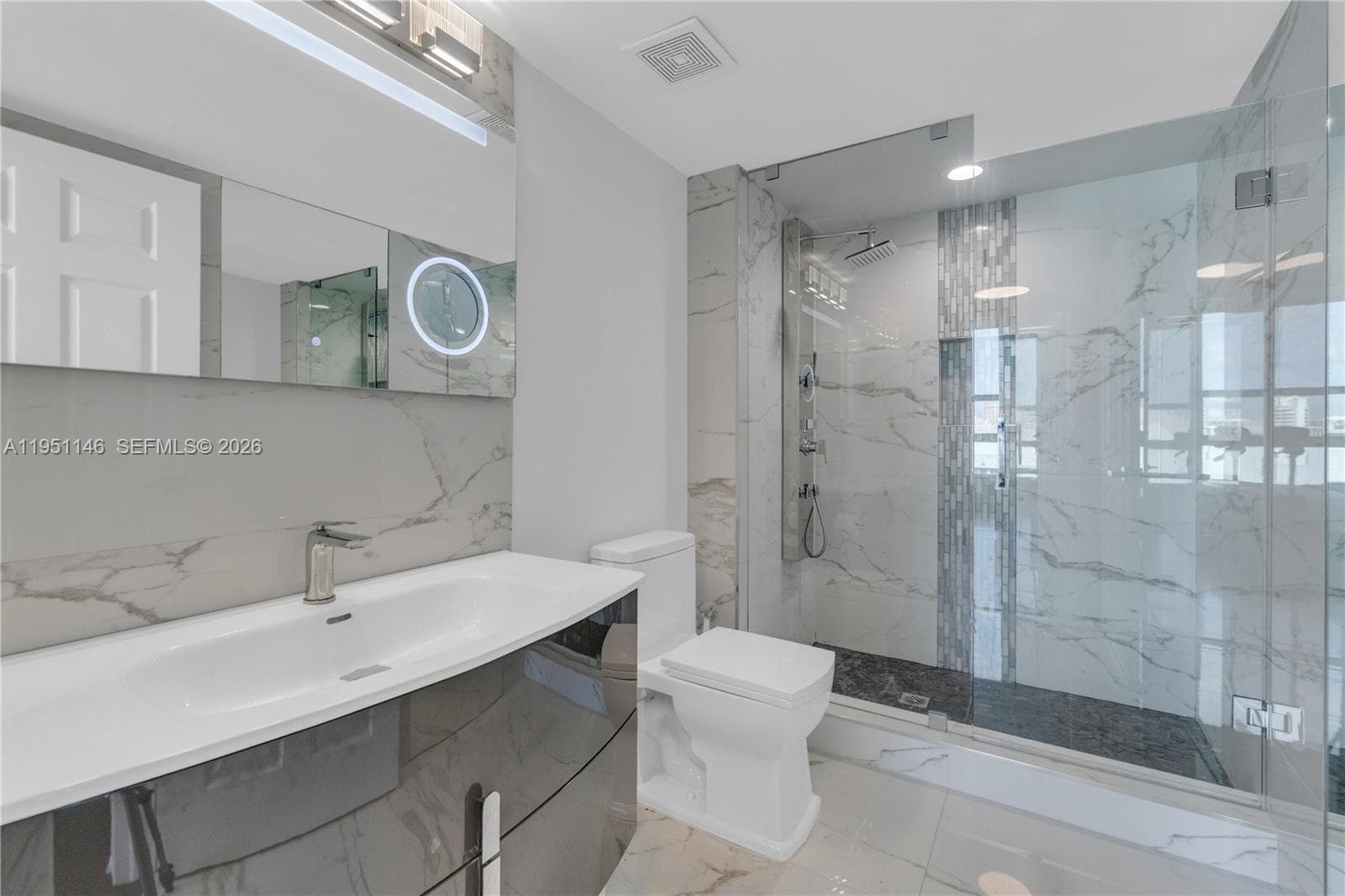 1155 Brickell Bay Dr, Miami FL 33131 — 35