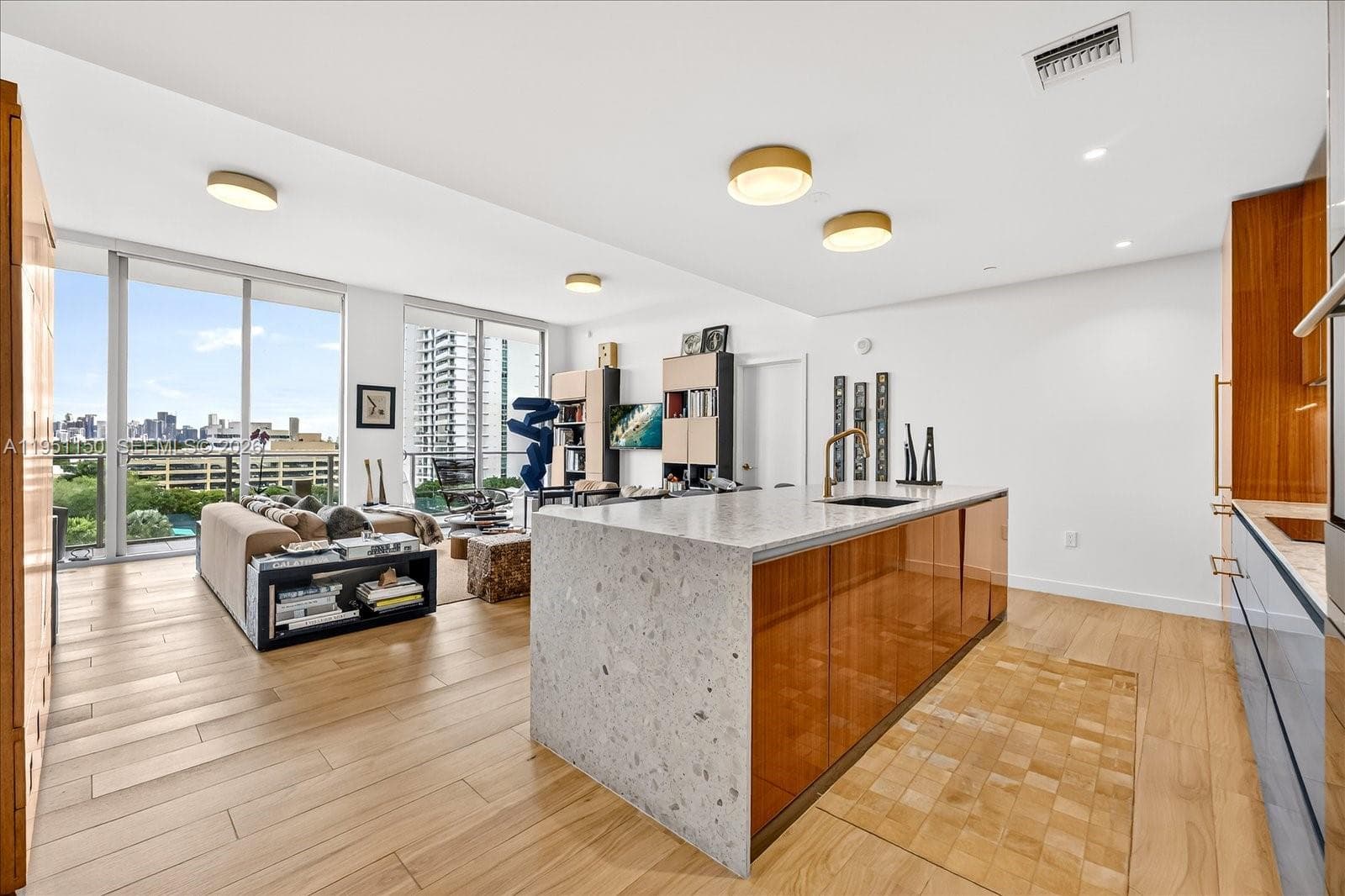2678 Tigertail Ave # 604, Miami FL 33133 — 3