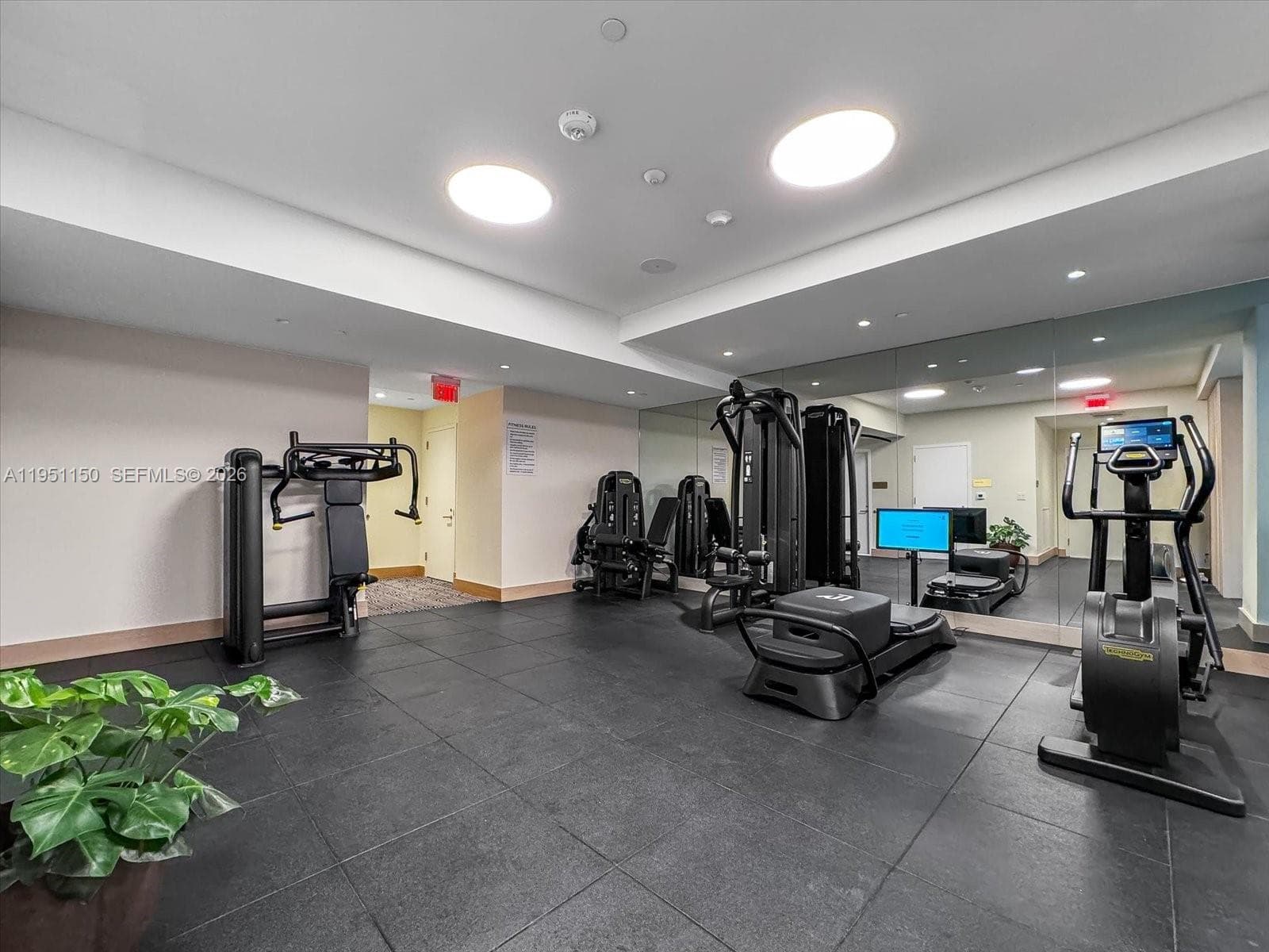 2678 Tigertail Ave # 604, Miami FL 33133 — 21