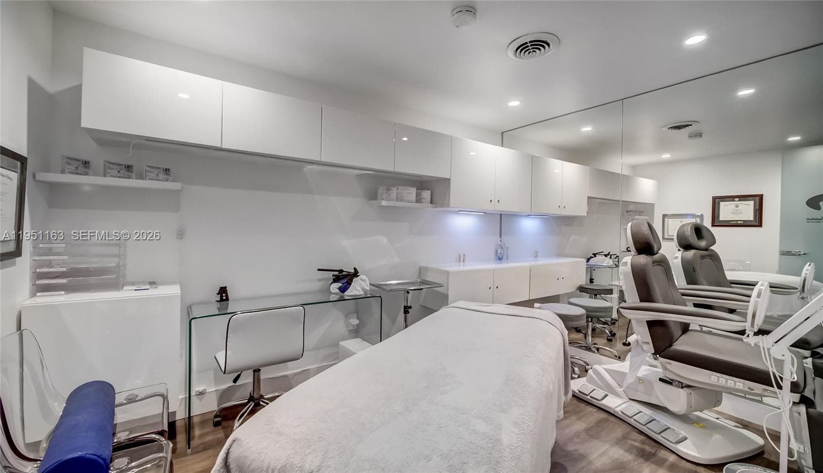 260 Crandon Blvd # E18, Key Biscayne FL 33149 — 19