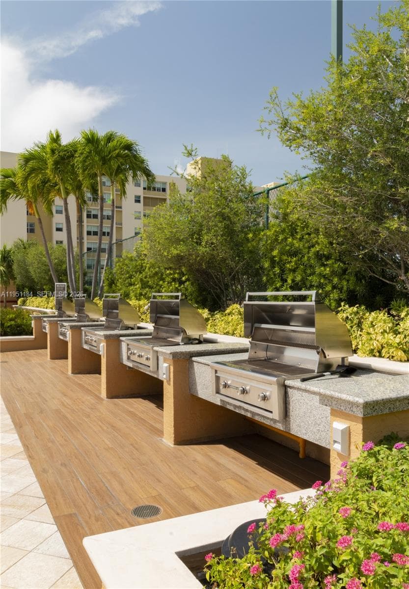 90 Alton Rd # 1, Miami Beach FL 33139 — 33