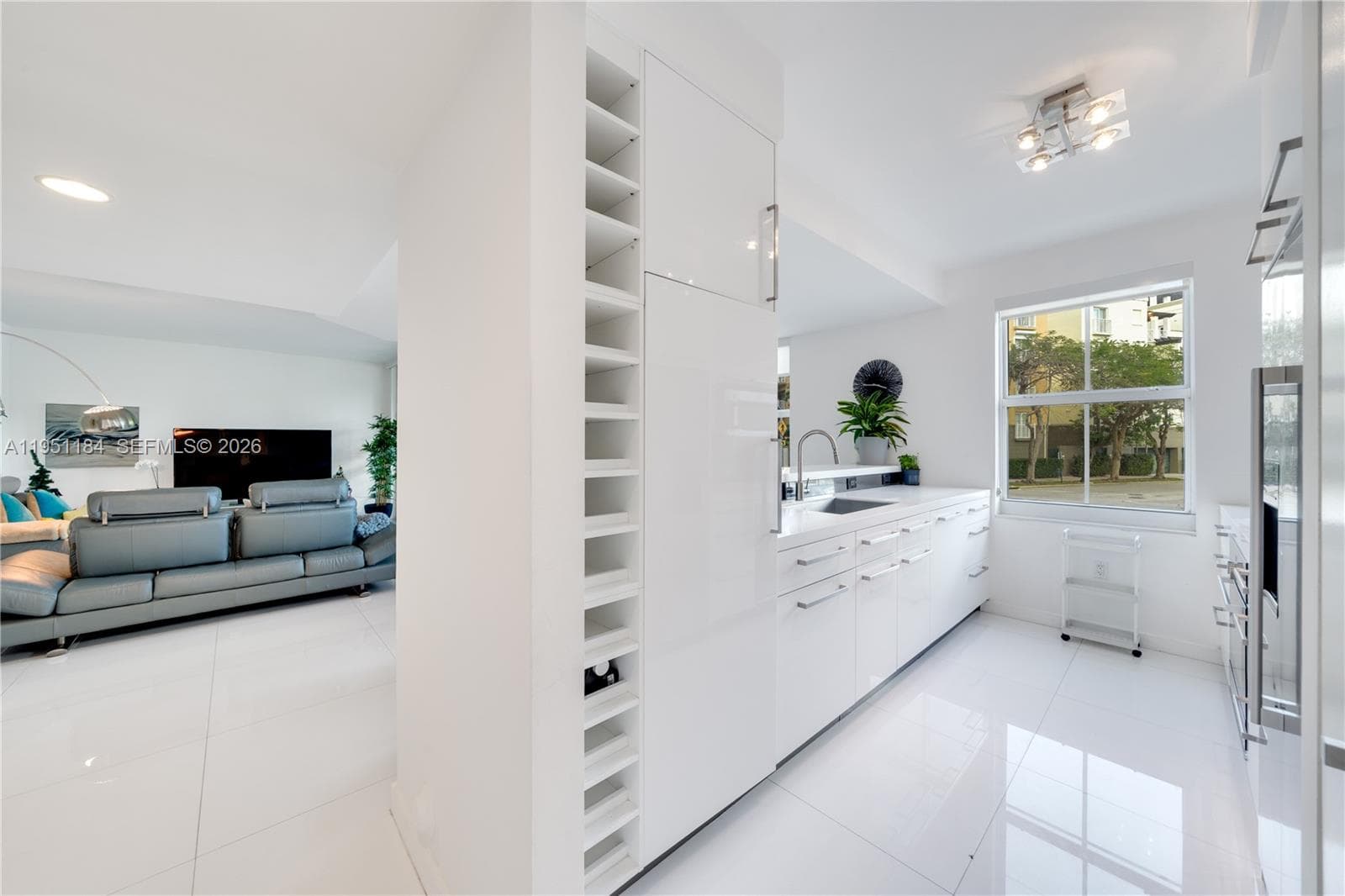 90 Alton Rd # 1, Miami Beach FL 33139 — 8