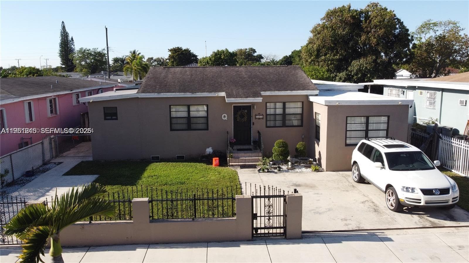 848 E 24th St, Hialeah FL 33013 — 1