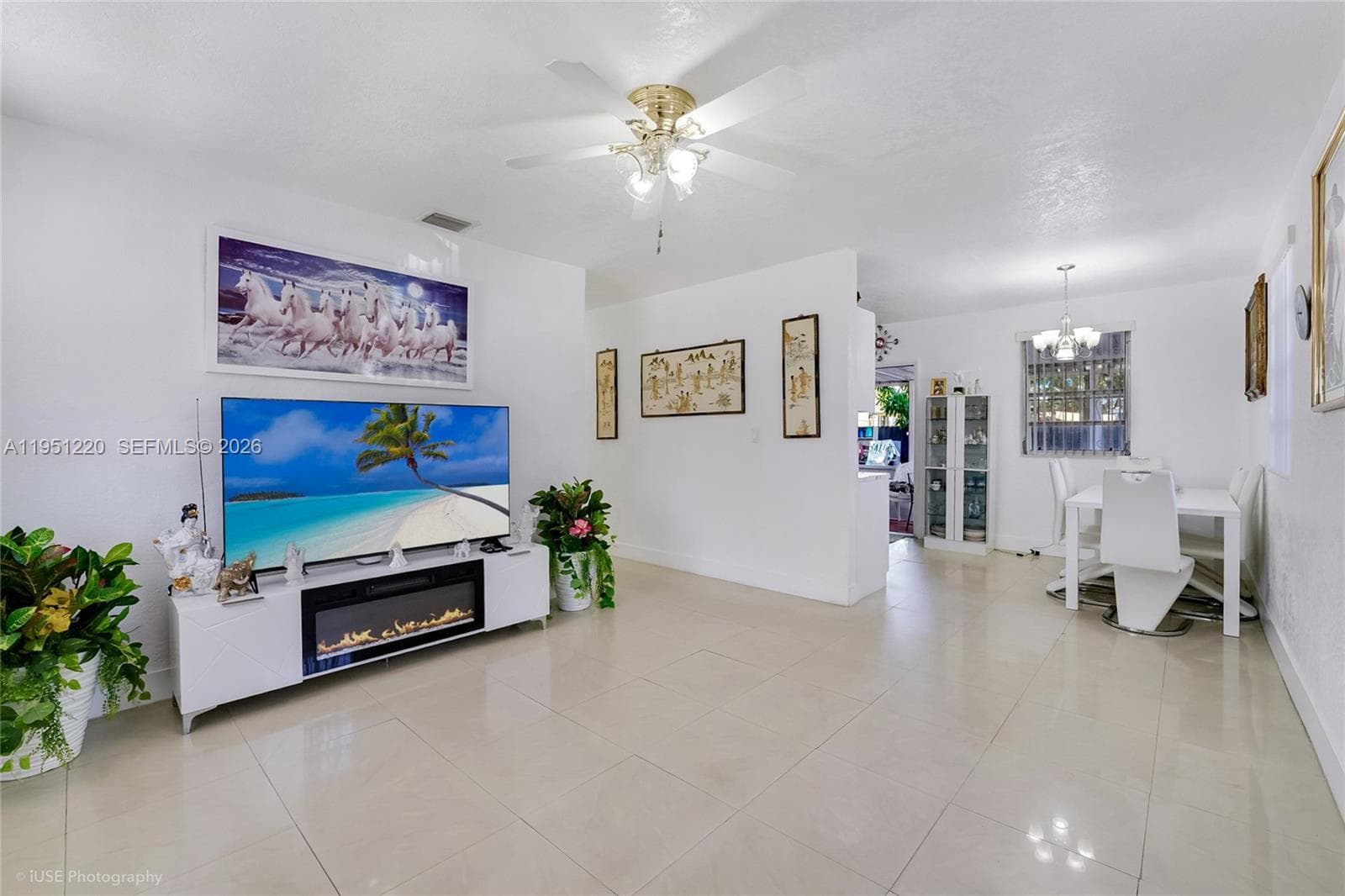 860 SE 7th Ave, Hialeah FL 33010 — 4