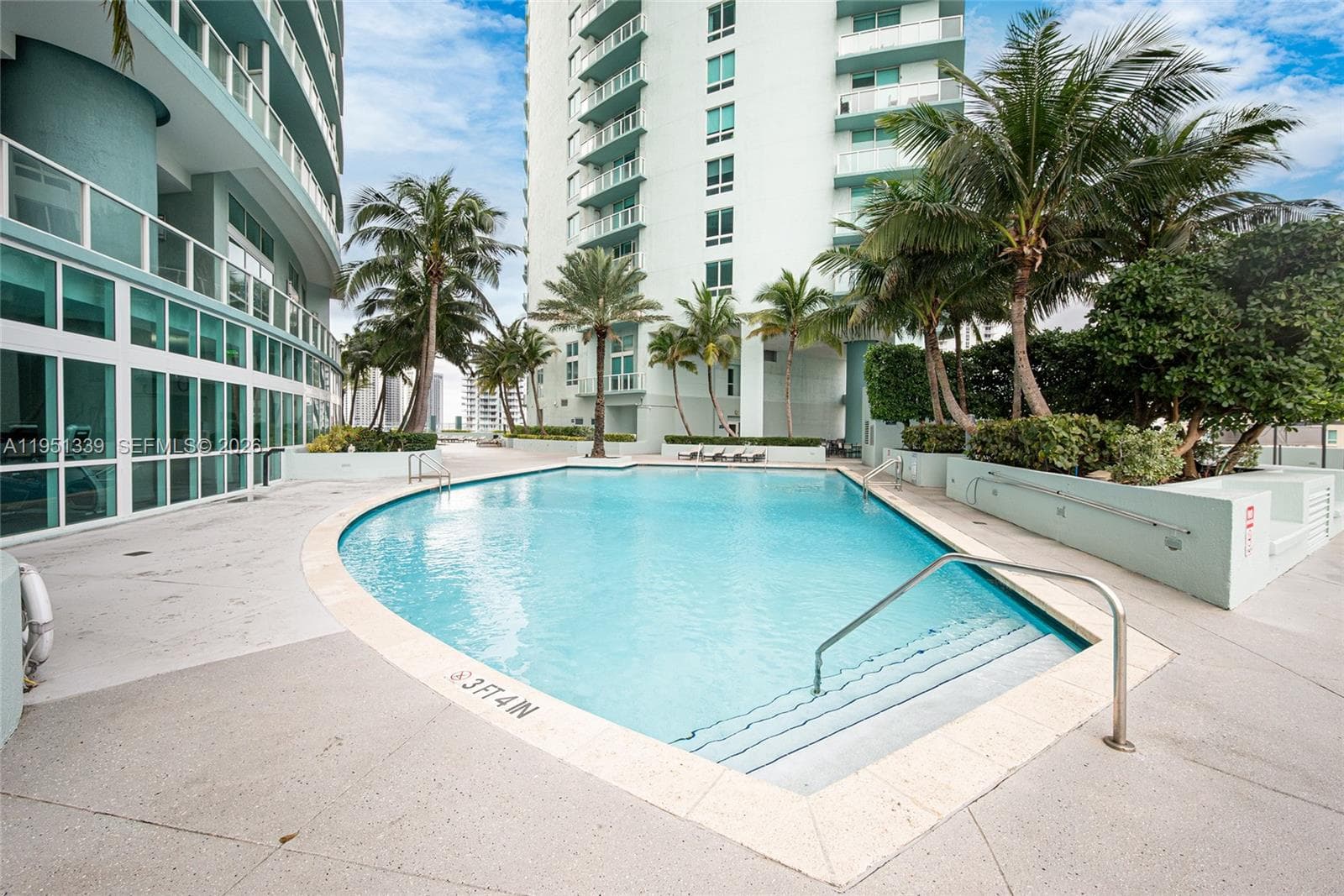 1900 N BAYSHORE DR, Miami FL 33132 — 30