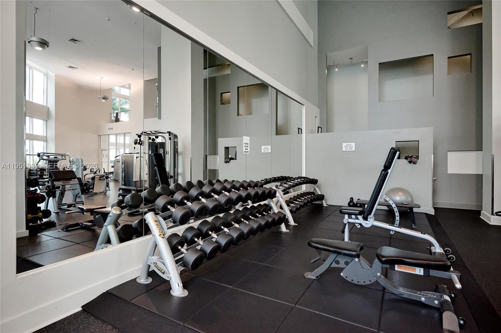 1900 N BAYSHORE DR, Miami FL 33132 — 34