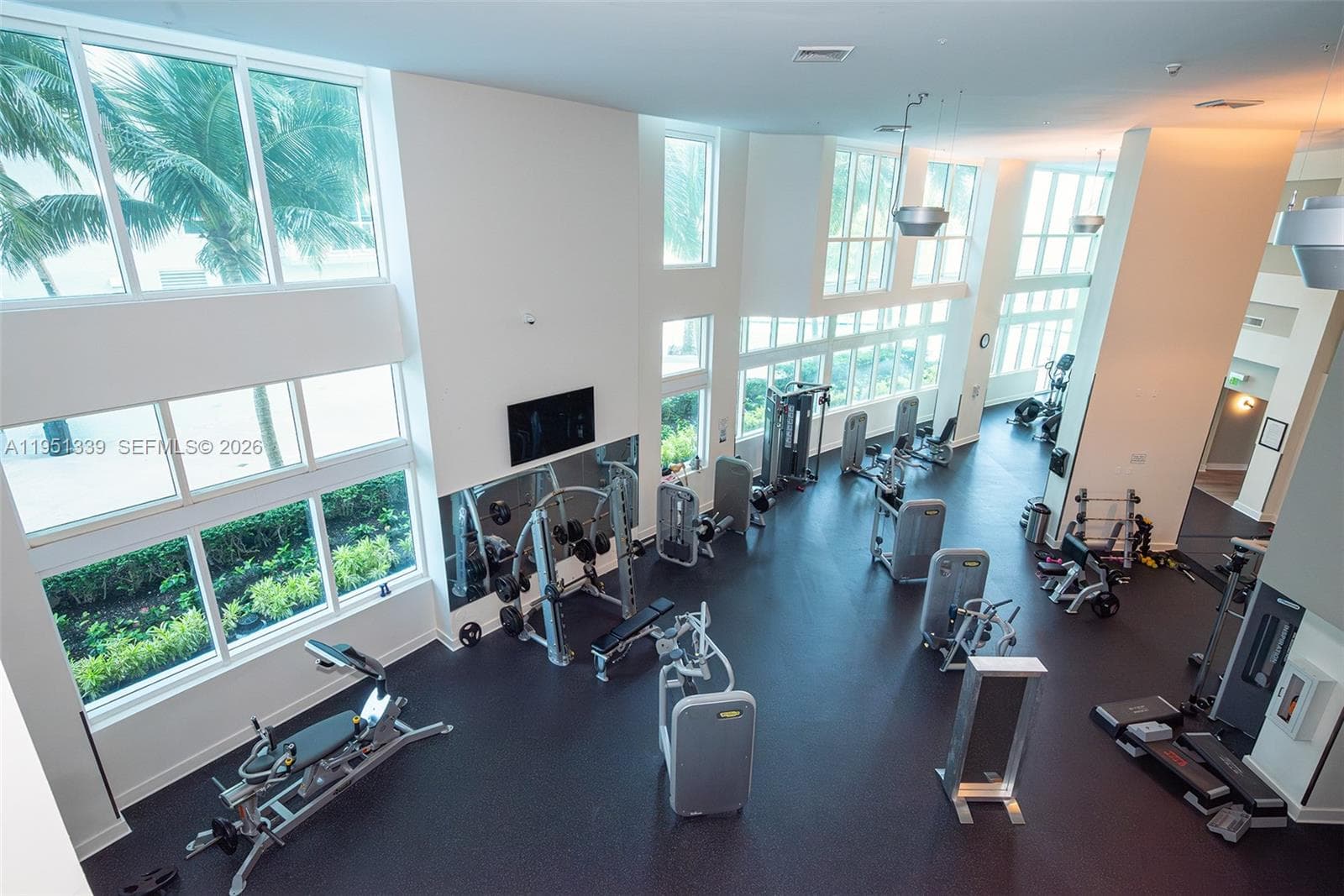 1900 N BAYSHORE DR, Miami FL 33132 — 33