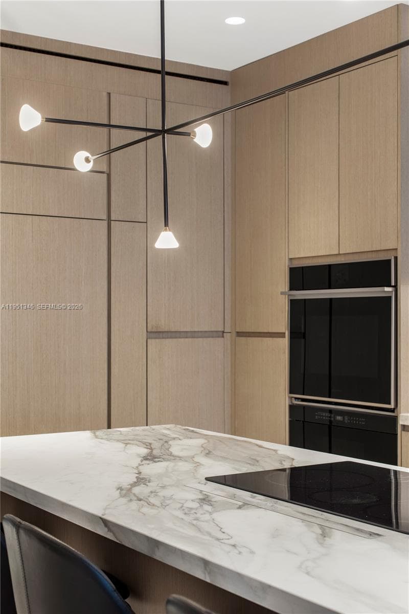 851 NE 1st Ave # 3411, Miami FL 33132 — 72