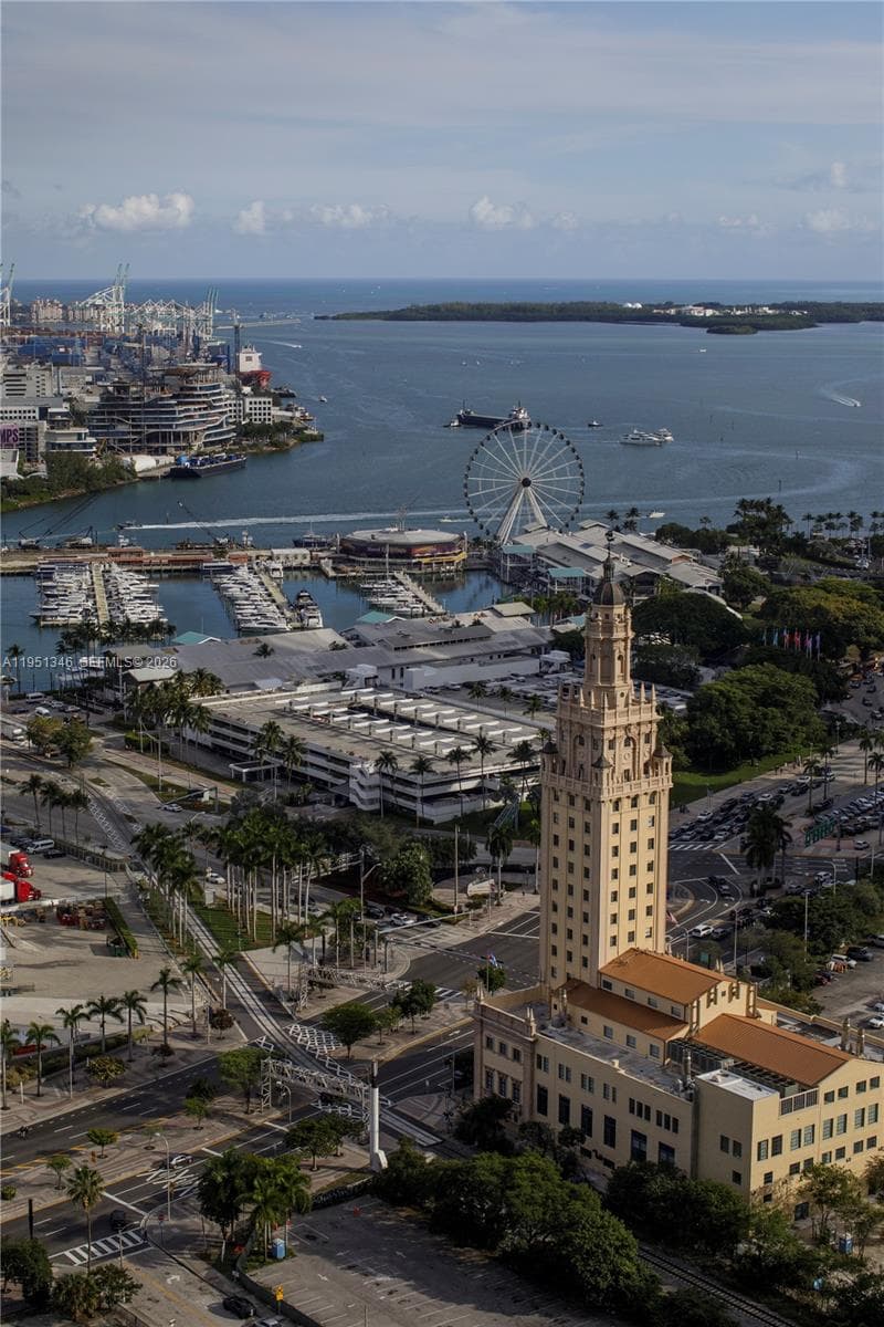 851 NE 1st Ave # 3411, Miami FL 33132 — 76