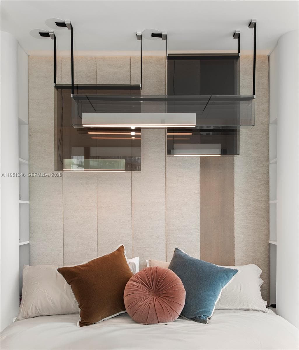 851 NE 1st Ave # 3411, Miami FL 33132 — 12
