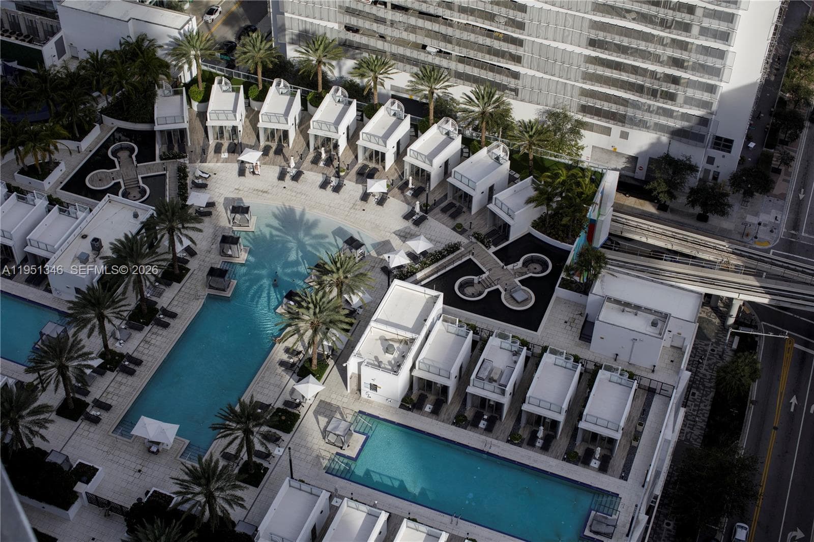 851 NE 1st Ave # 3411, Miami FL 33132 — 77