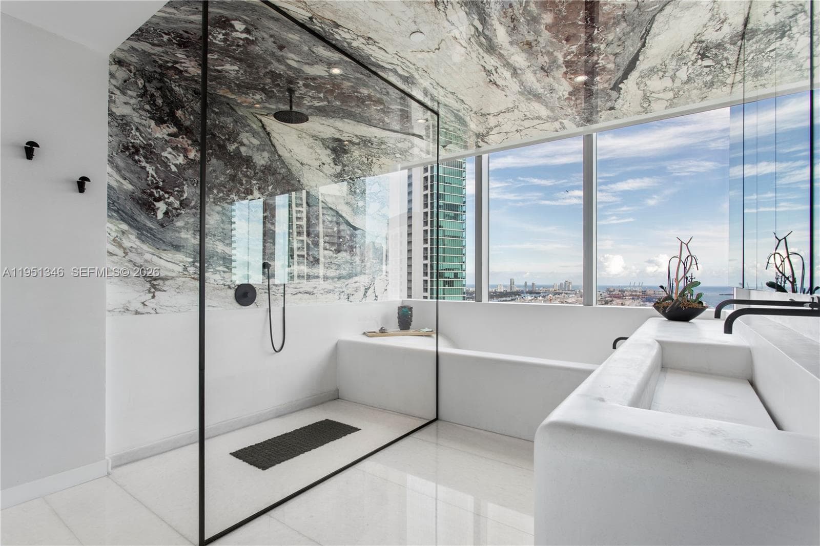 851 NE 1st Ave # 3411, Miami FL 33132 — 1