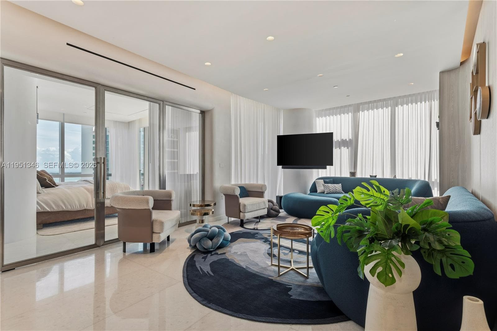851 NE 1st Ave # 3411, Miami FL 33132 — 9