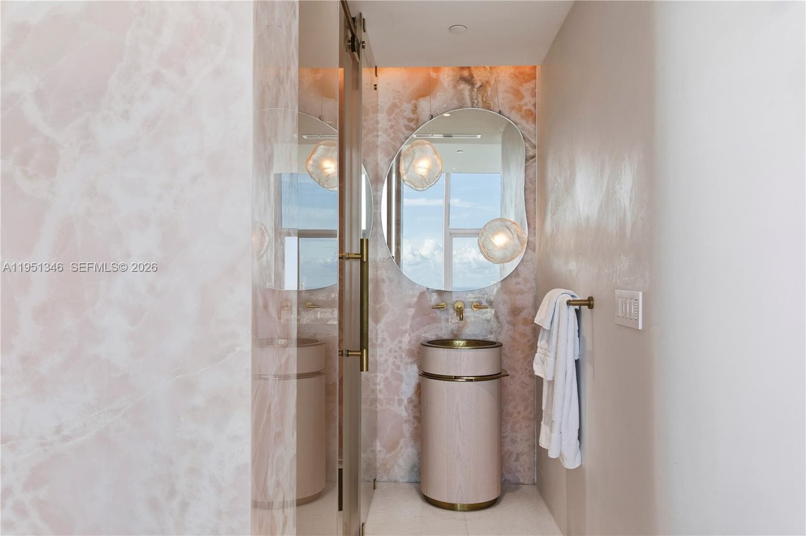 851 NE 1st Ave # 3411, Miami FL 33132 — 18
