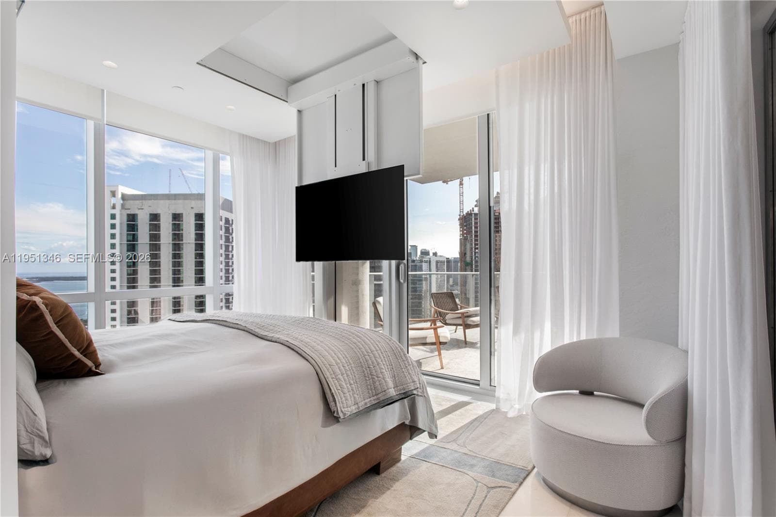 851 NE 1st Ave # 3411, Miami FL 33132 — 59