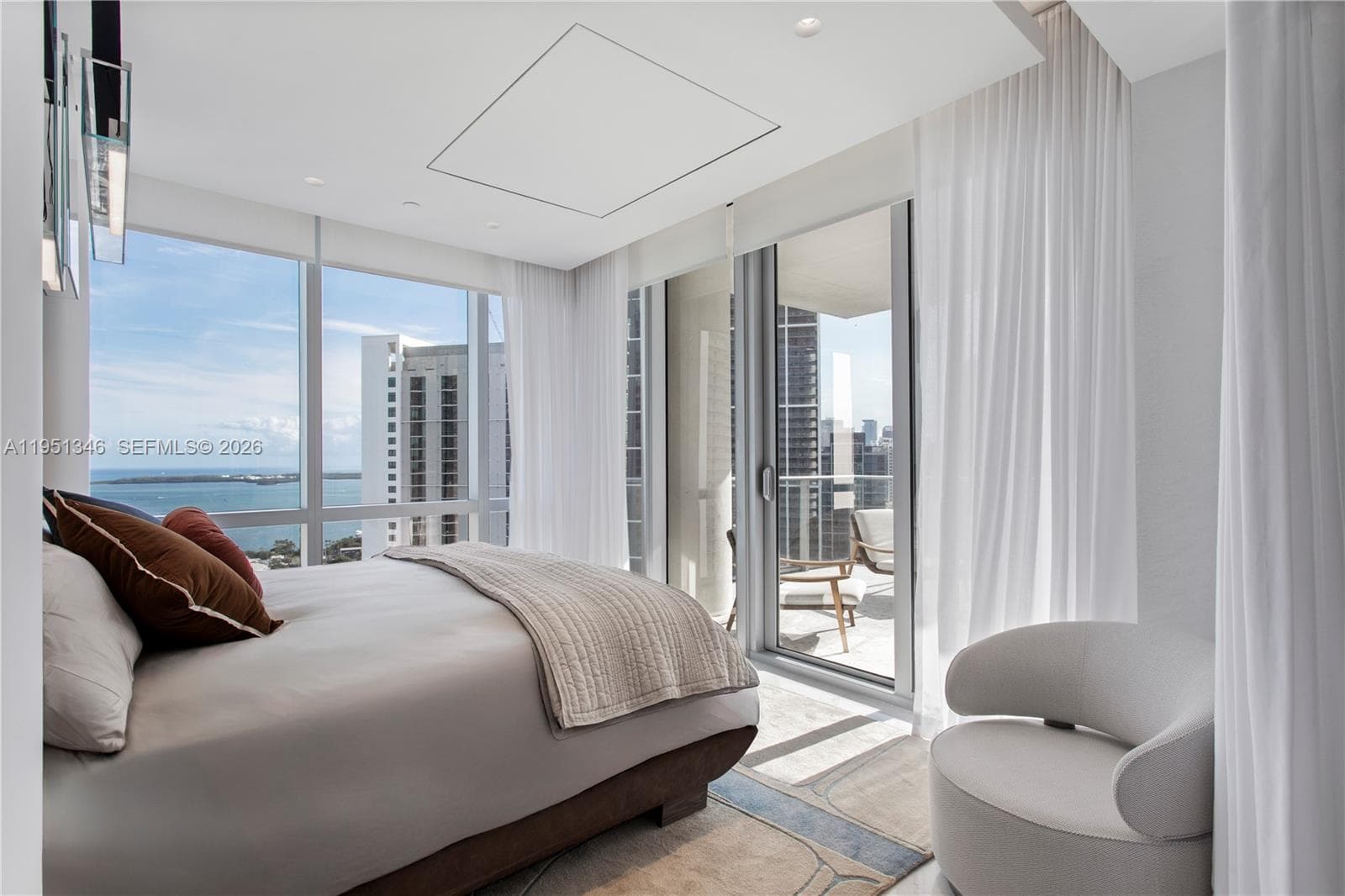 851 NE 1st Ave # 3411, Miami FL 33132 — 58