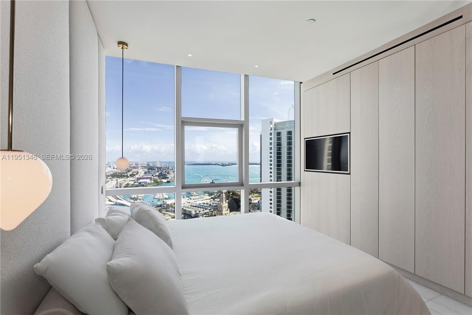851 NE 1st Ave # 3411, Miami FL 33132 — 15