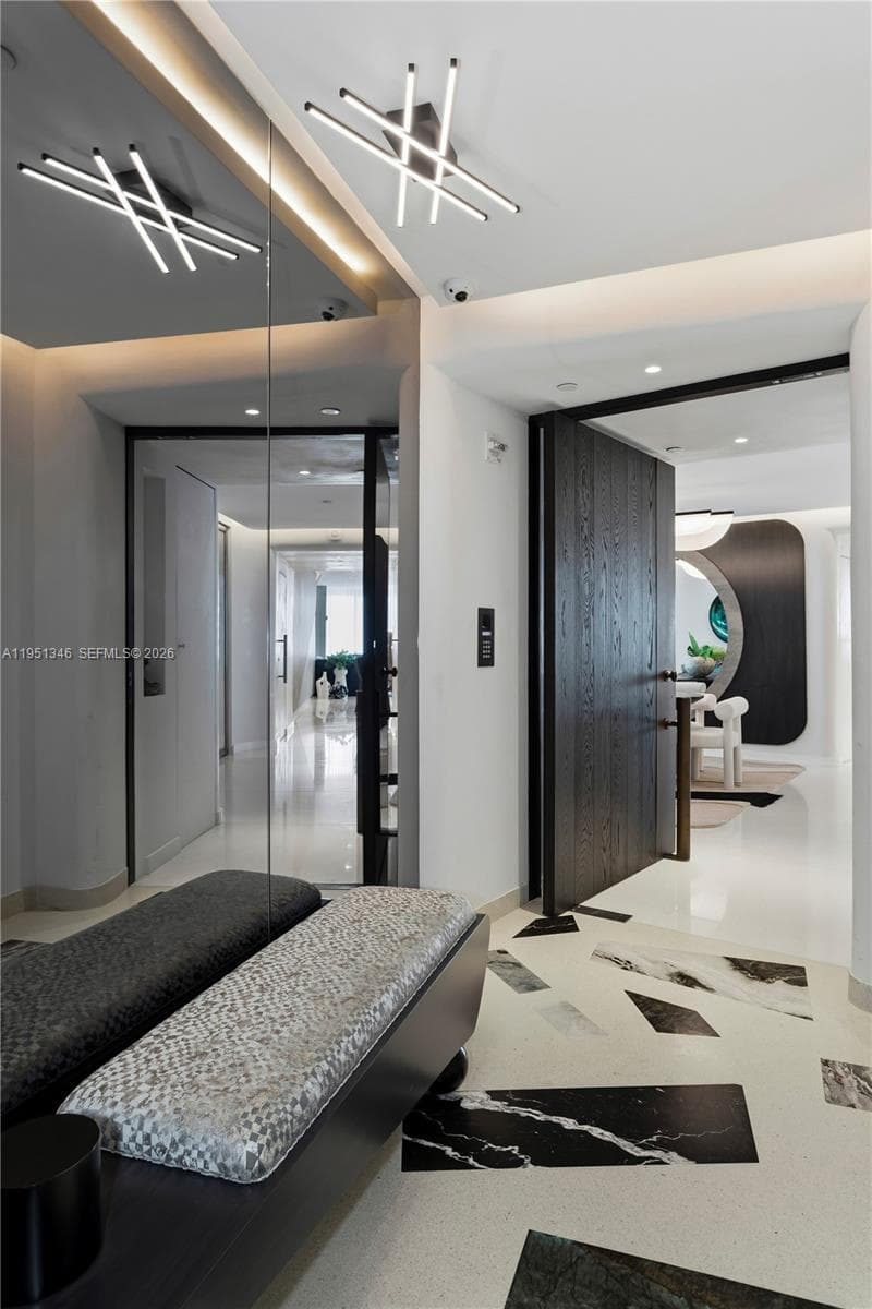 851 NE 1st Ave # 3411, Miami FL 33132 — 44