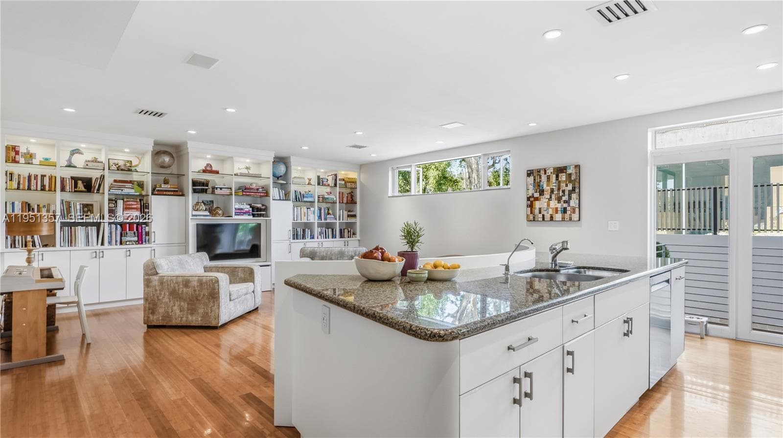 4805 Cherokee Ave, Miami Beach FL 33140 — 3