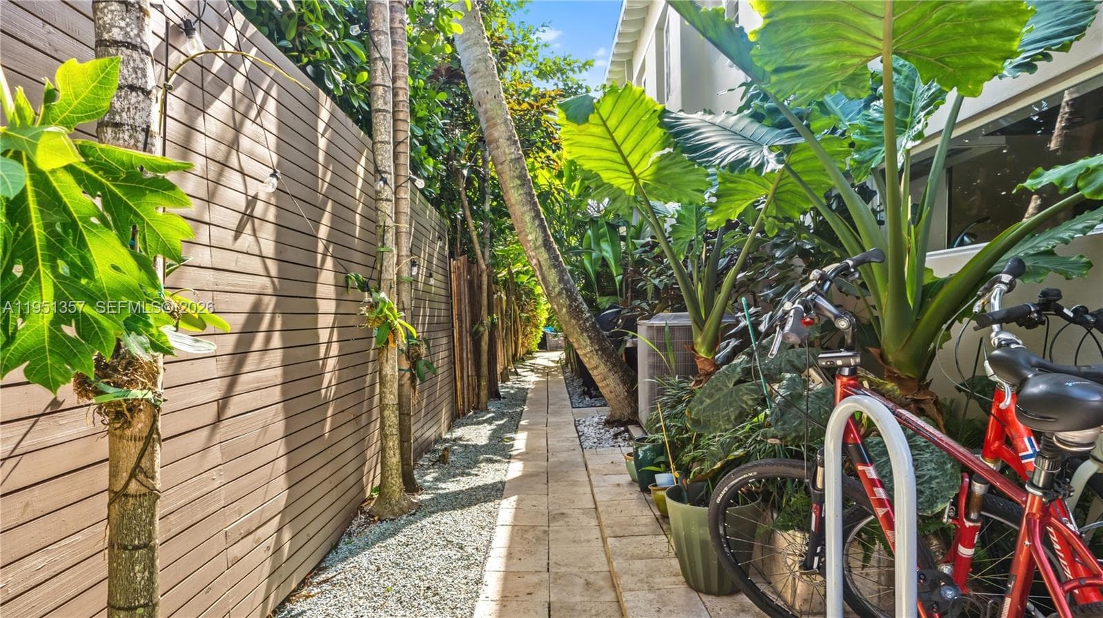 4805 Cherokee Ave, Miami Beach FL 33140 — 28