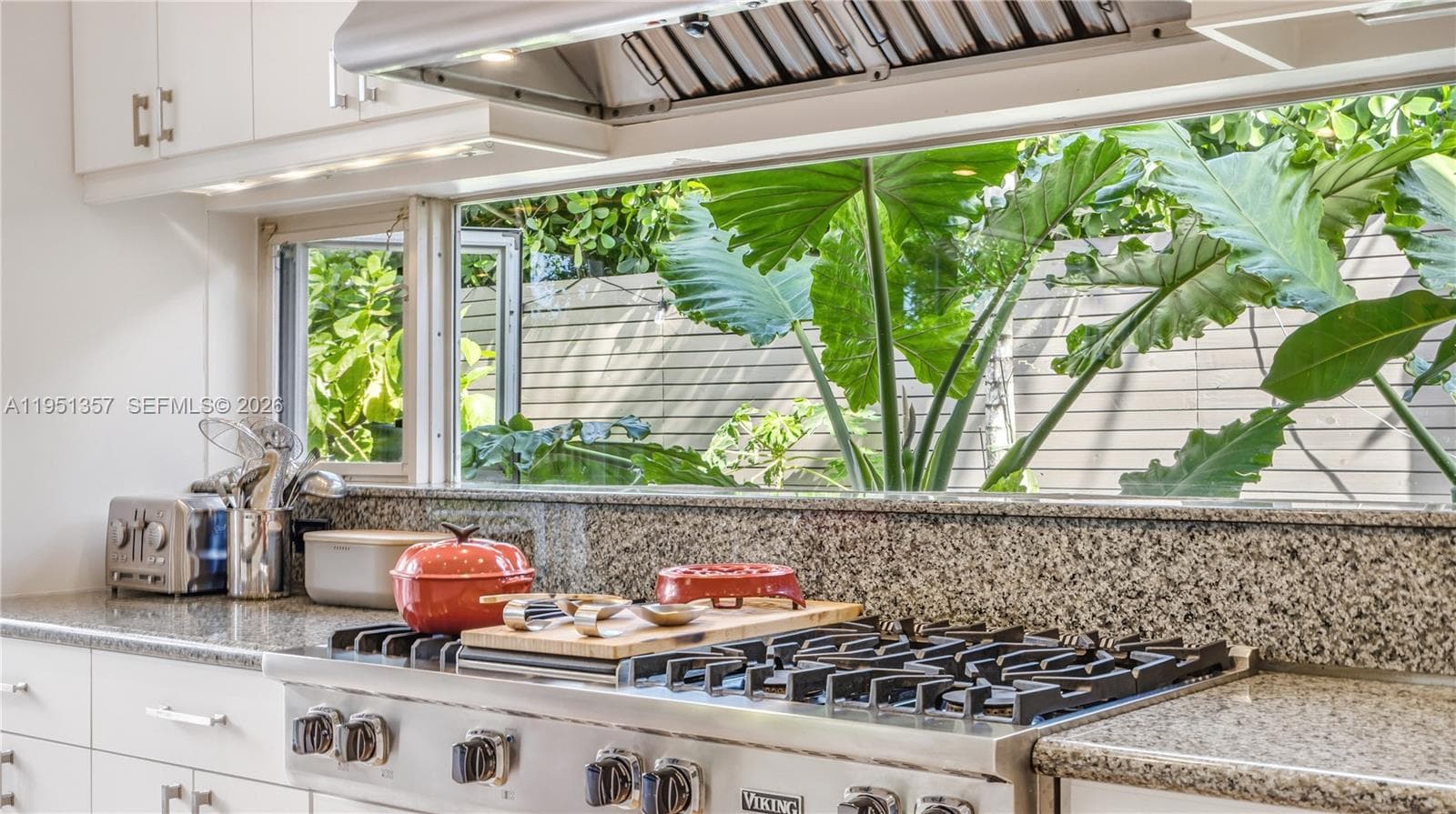 4805 Cherokee Ave, Miami Beach FL 33140 — 5