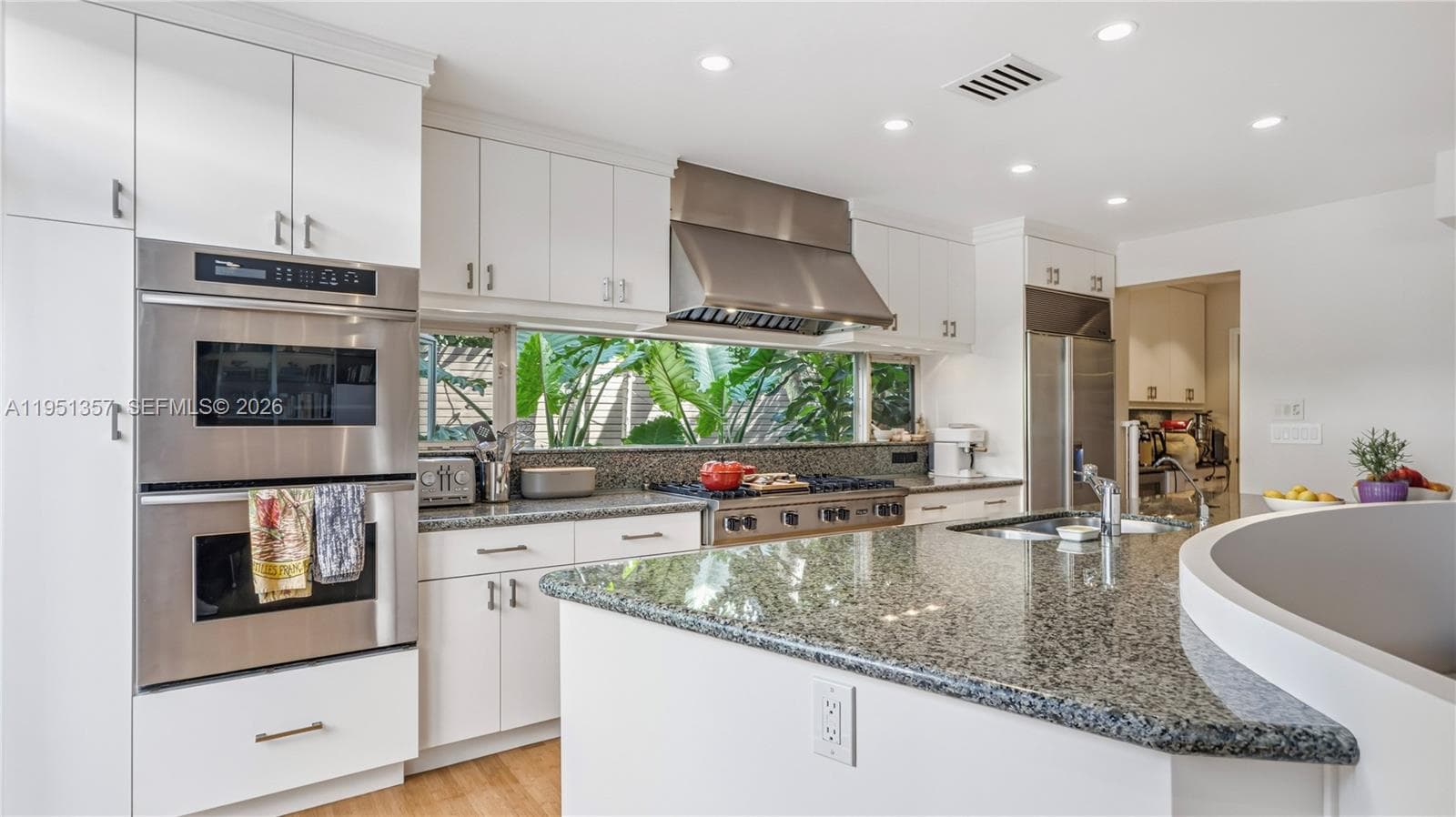 4805 Cherokee Ave, Miami Beach FL 33140 — 4