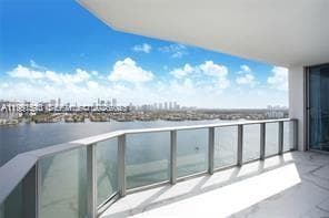 17301 Biscayne Blvd # 2310, North Miami Beach FL 33160 — 18