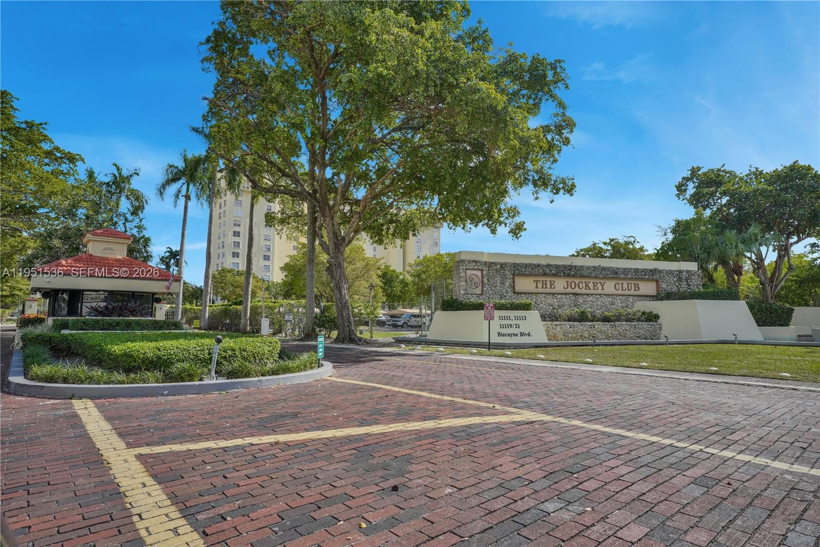 11111 Biscayne Blvd # 21C, Miami FL 33181 — 16
