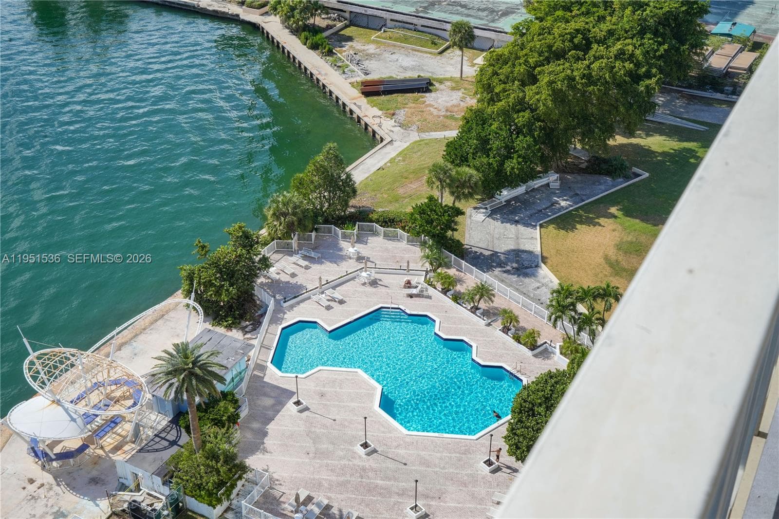 11111 Biscayne Blvd # 21C, Miami FL 33181 — 12