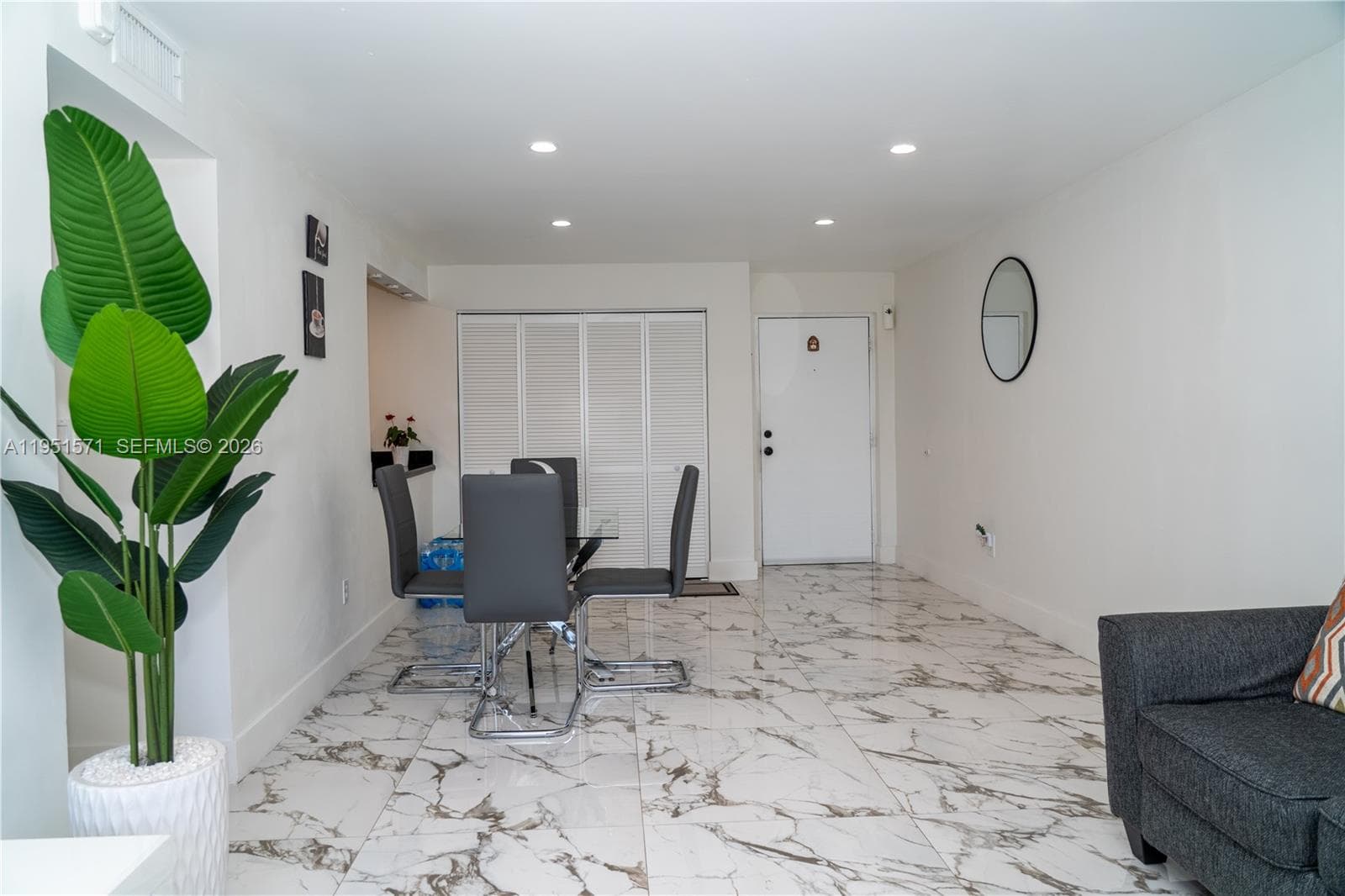 854 NW 87th Ave # 405, Miami FL 33172 — 3
