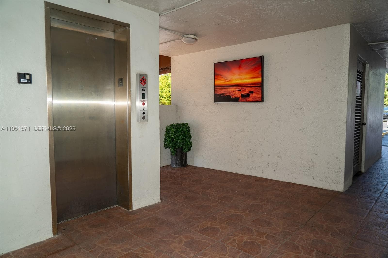 854 NW 87th Ave # 405, Miami FL 33172 — 1