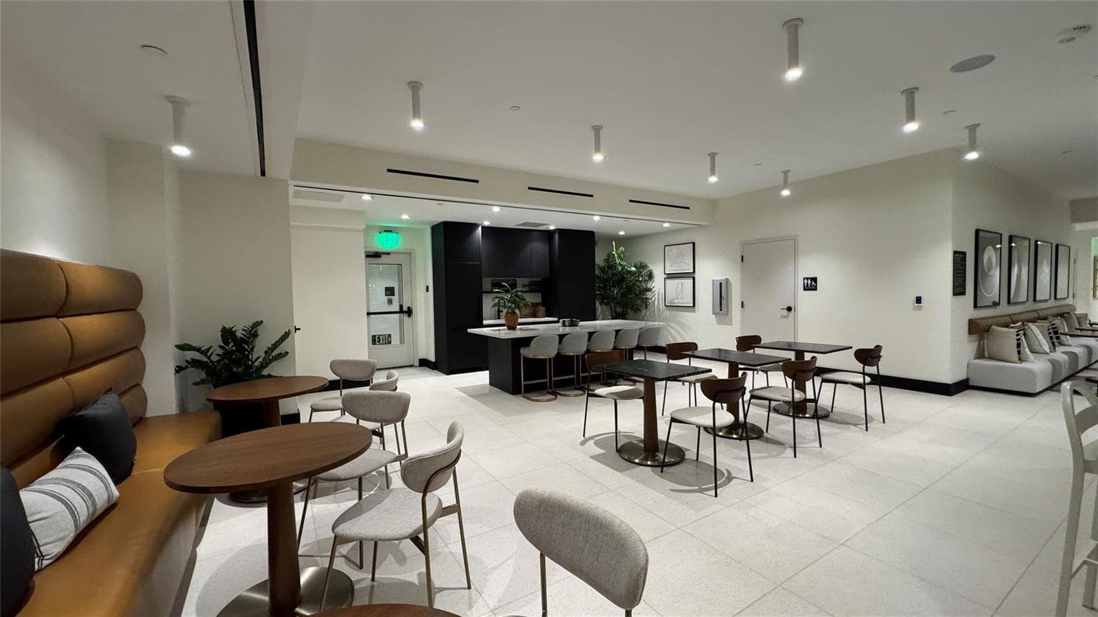 225 N Miami Avenue # 3604, Miami FL 33128 — 45