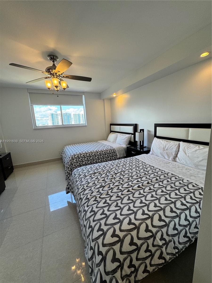19370 Collins Ave # 1520, Sunny Isles Beach FL 33160 — 15