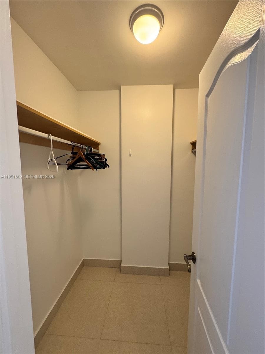 19370 Collins Ave # 1520, Sunny Isles Beach FL 33160 — 19