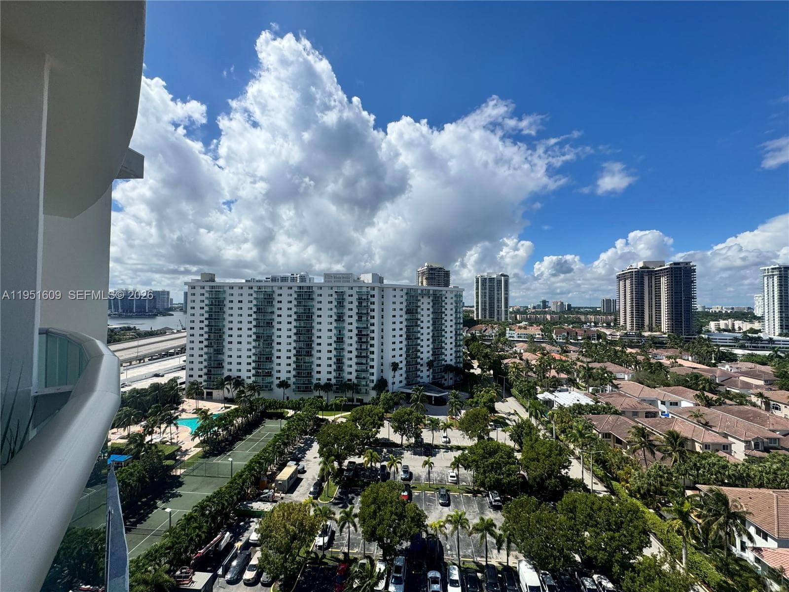 19370 Collins Ave # 1520, Sunny Isles Beach FL 33160 — 25
