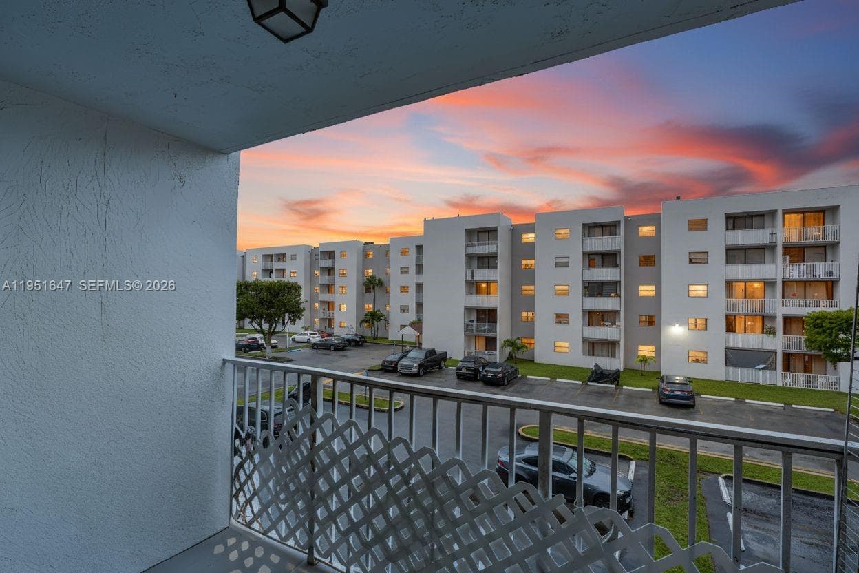 8145 NW 7th St # 315, Miami FL 33126 — 1