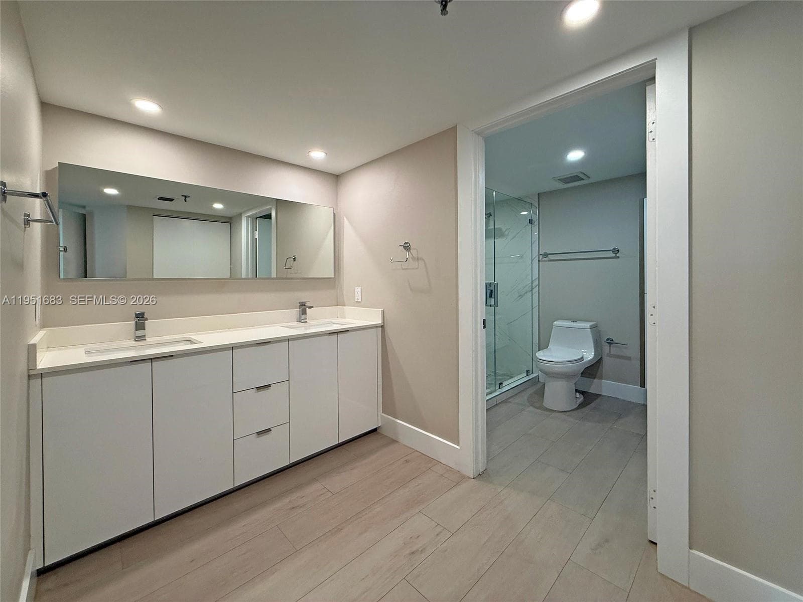 520 Brickell Key Dr # A1010, Miami FL 33131 — 22