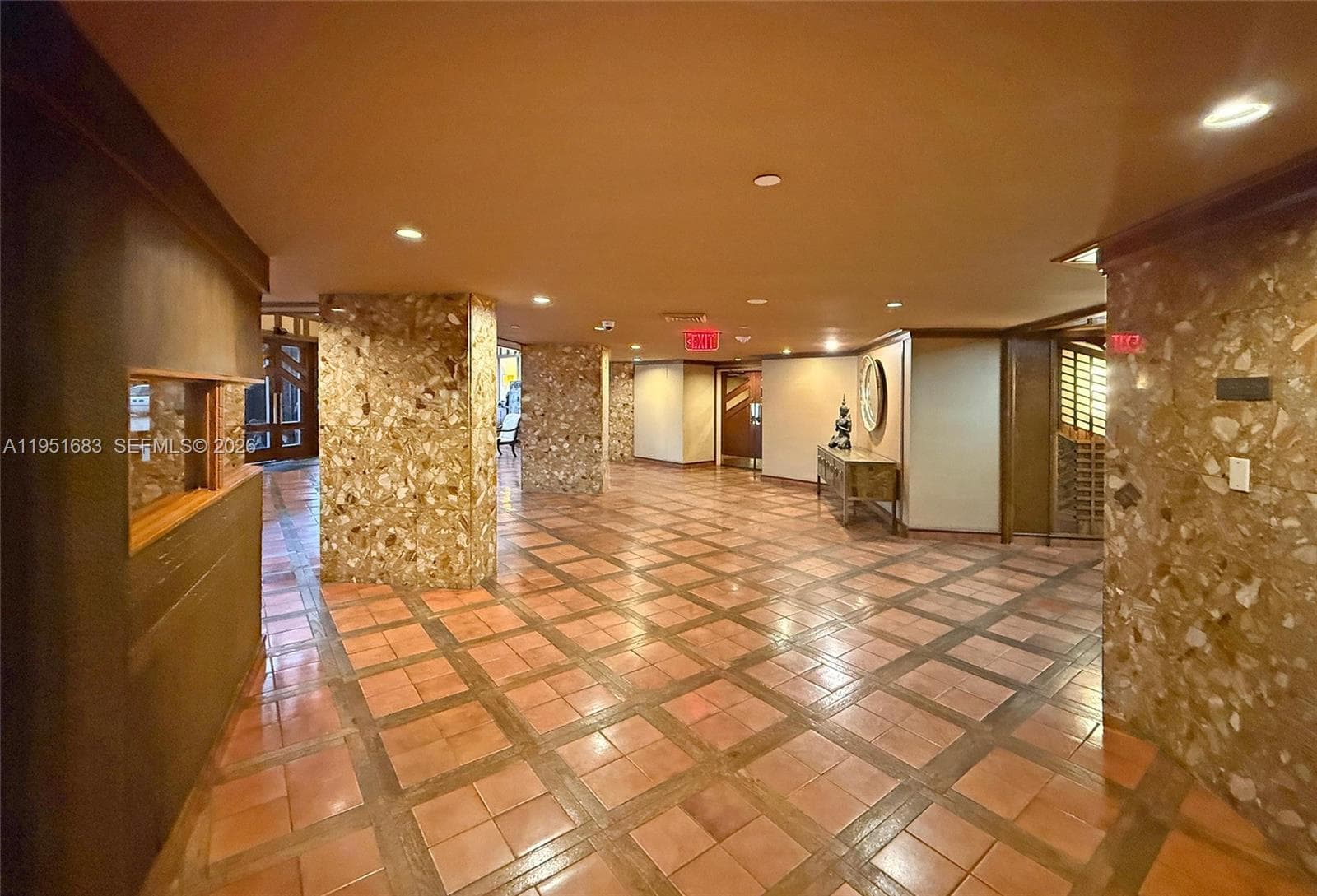 520 Brickell Key Dr # A1010, Miami FL 33131 — 32