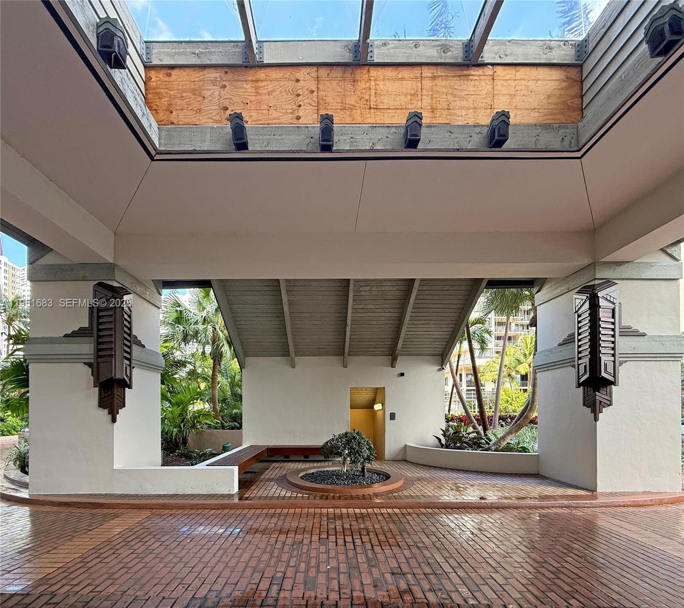 520 Brickell Key Dr # A1010, Miami FL 33131 — 35