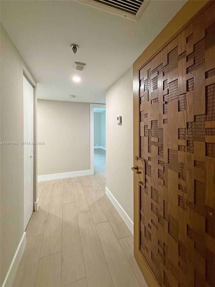 520 Brickell Key Dr # A1010, Miami FL 33131 — 29
