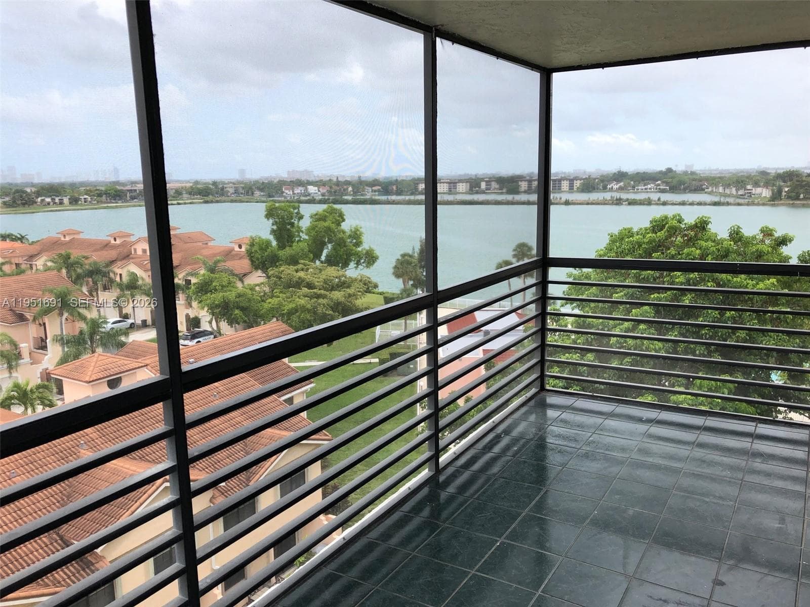 20840 San Simeon Way # 702, Miami FL 33179 — 12