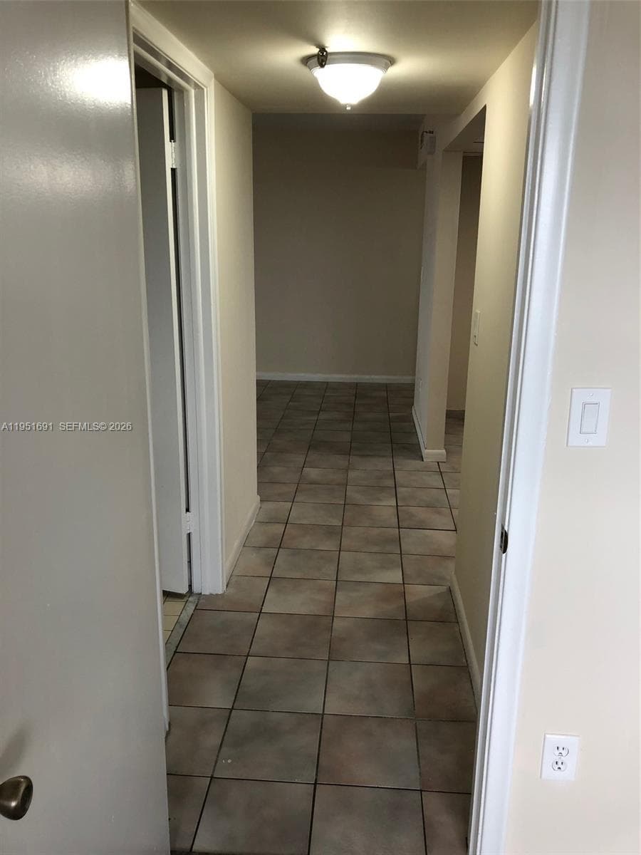 20840 San Simeon Way # 702, Miami FL 33179 — 26
