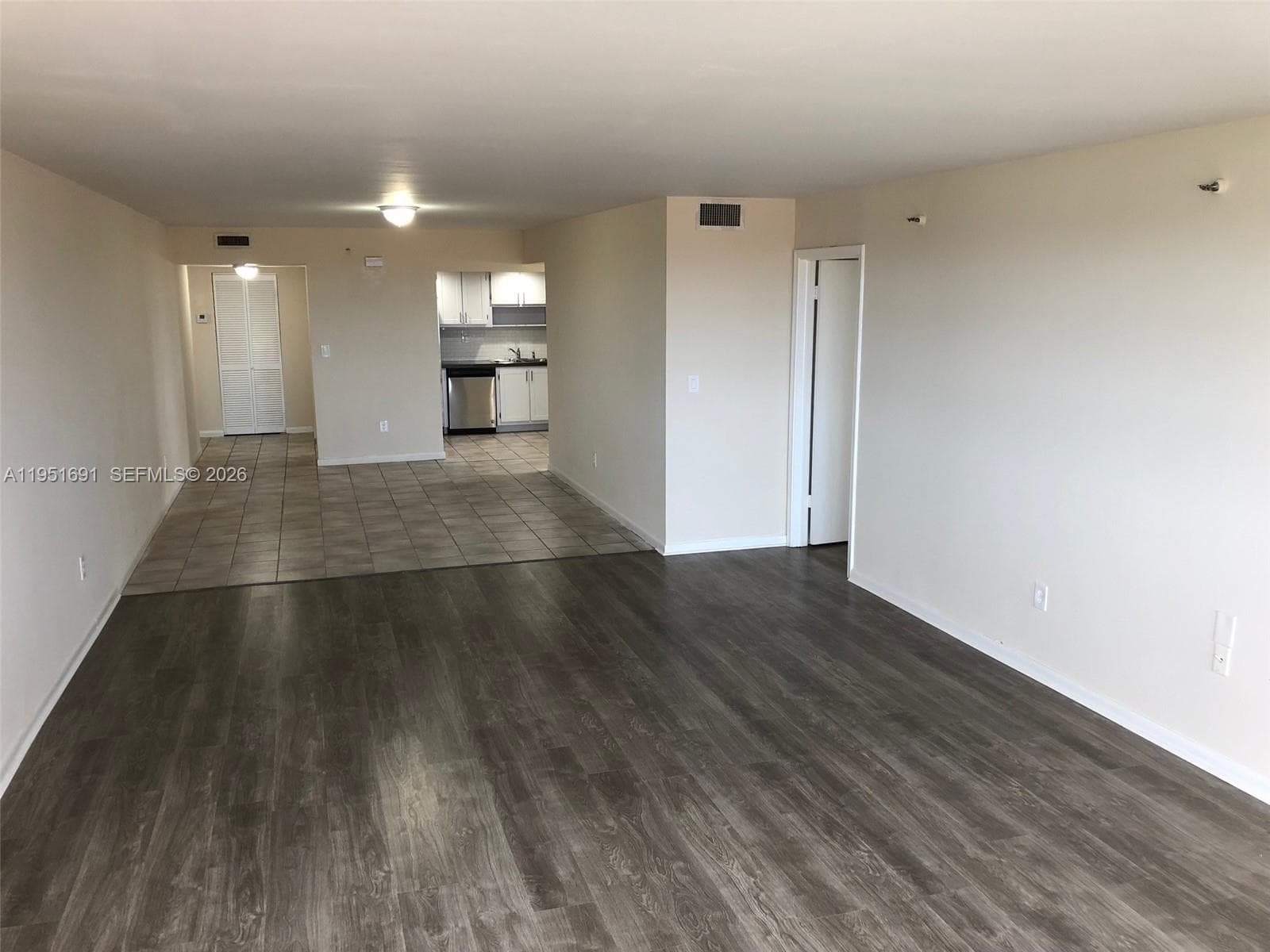 20840 San Simeon Way # 702, Miami FL 33179 — 10