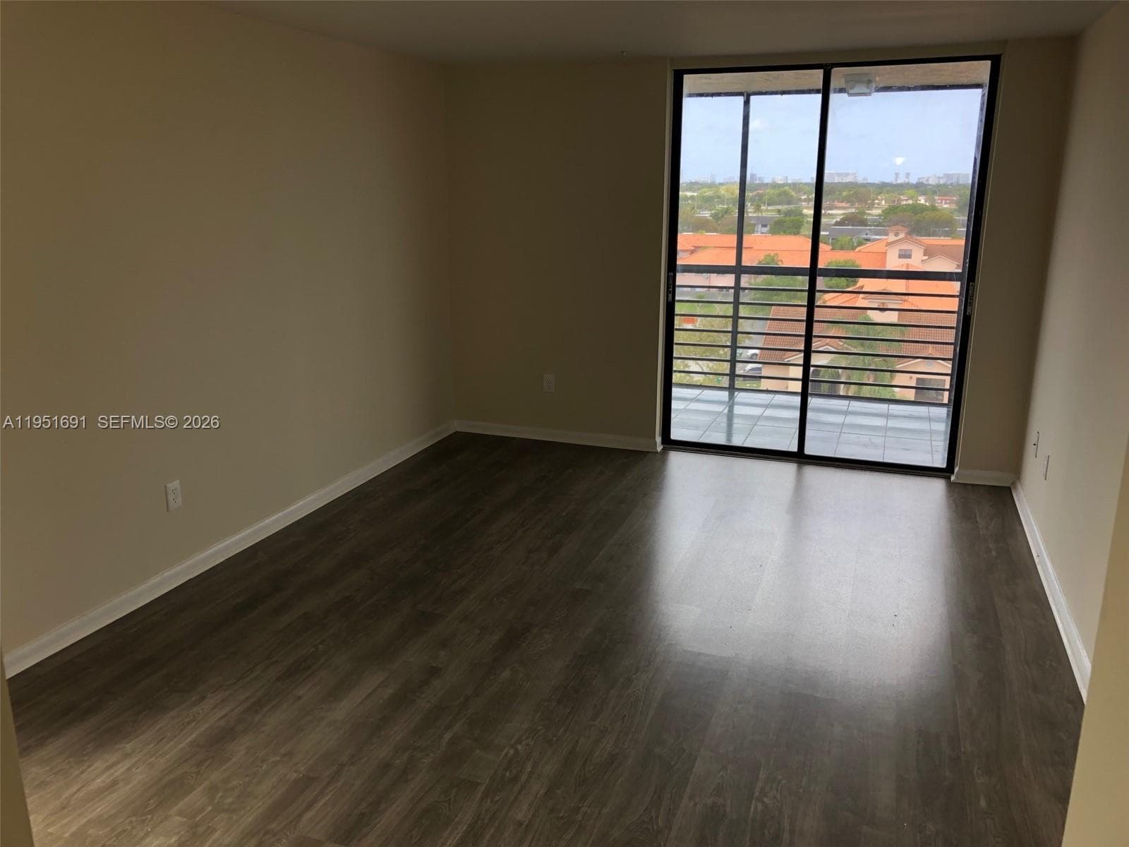 20840 San Simeon Way # 702, Miami FL 33179 — 15