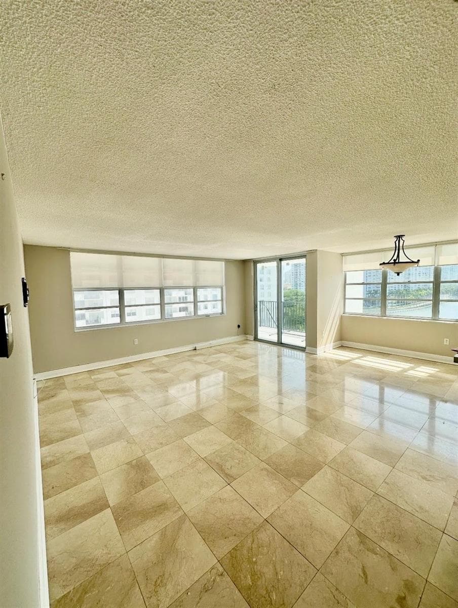 2750 NE 183rd Street # 709, Aventura FL 33160 — 3
