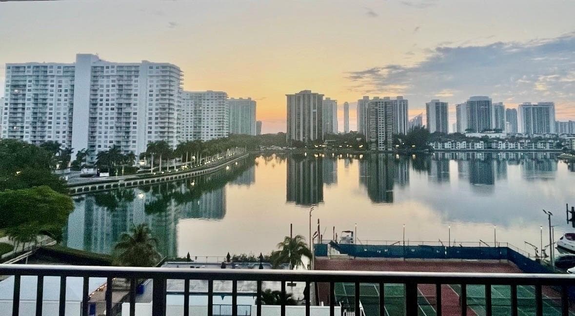 2750 NE 183rd Street # 709, Aventura FL 33160 — 14