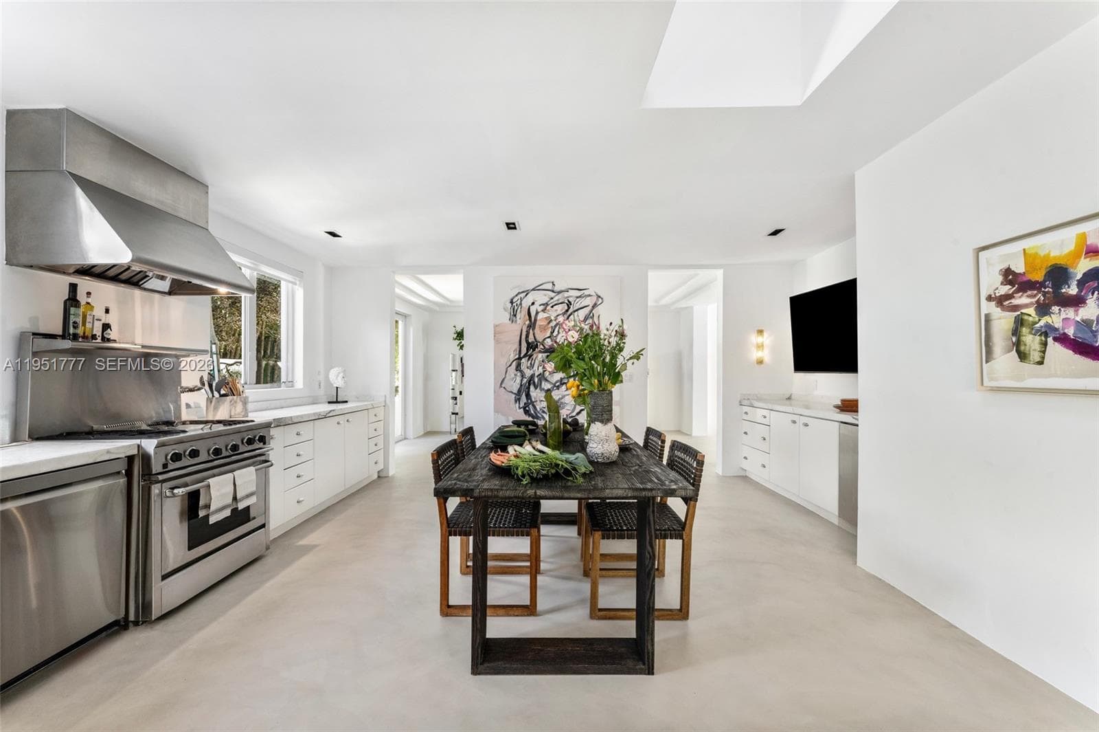 3325 Pine Tree Dr, Miami Beach FL 33140 — 5