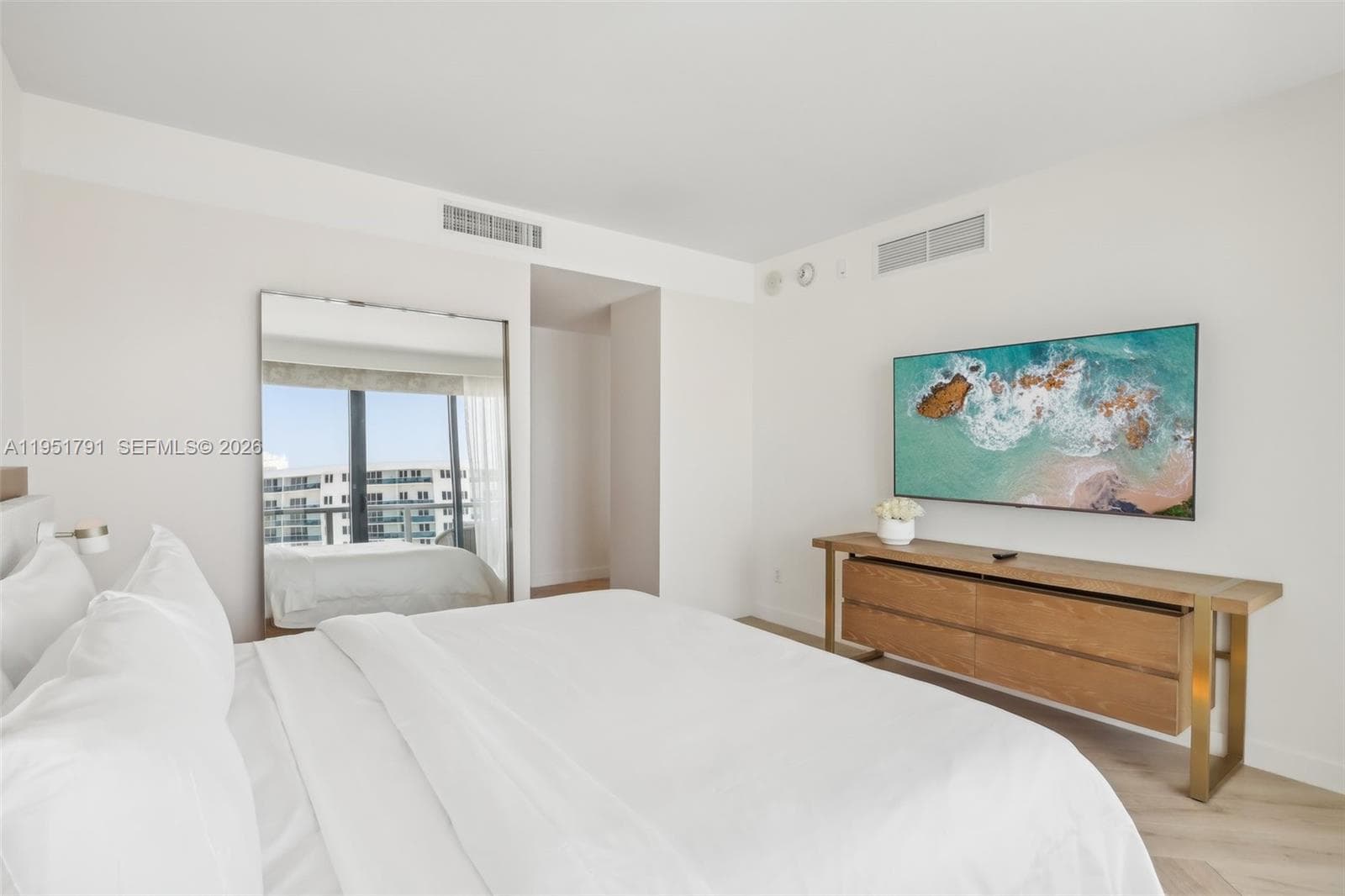 2201 Collins Ave # 1511, Miami Beach FL 33139 — 14
