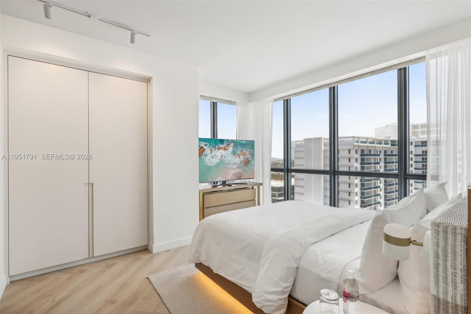 2201 Collins Ave # 1511, Miami Beach FL 33139 — 19