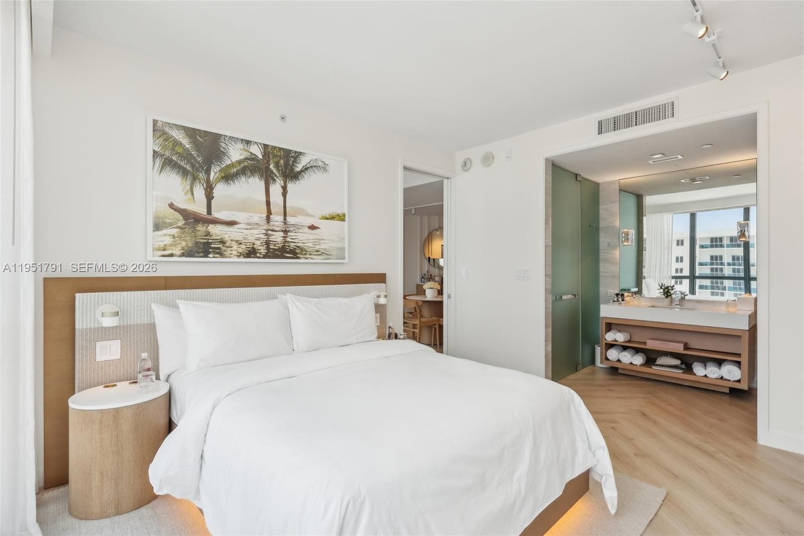 2201 Collins Ave # 1511, Miami Beach FL 33139 — 21